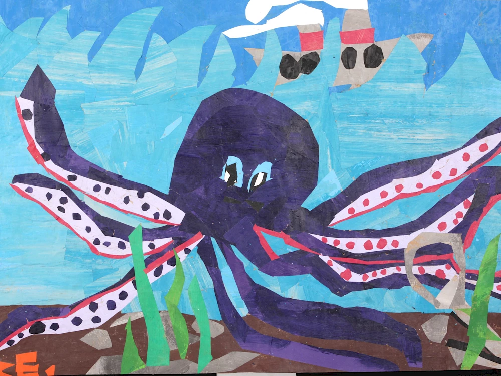Oktopus entspannt sich mit Qi Gong im Wasser